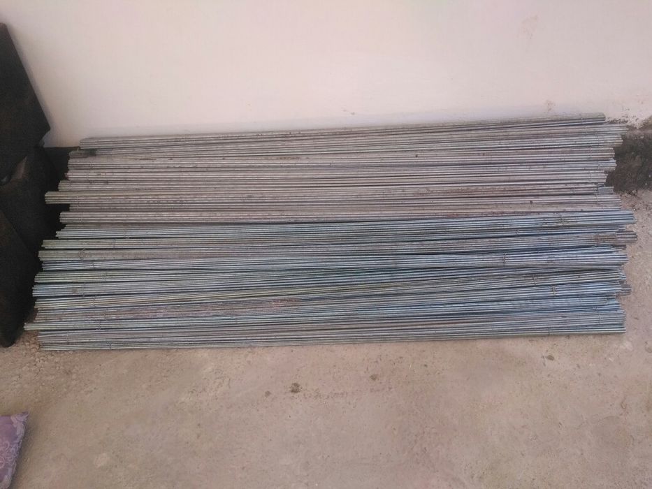 Шпилька и крепеж и резба