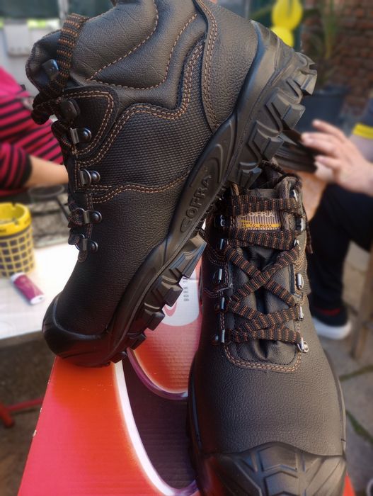 Работни обувки  номер 42