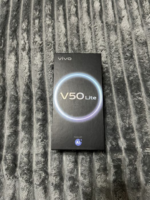 Продам телефон Vivo V50 Lite