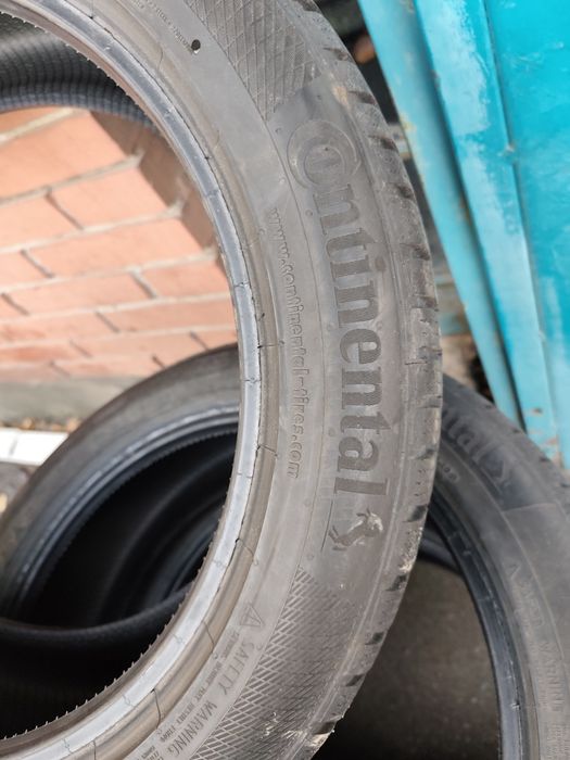 Продавам 4 зимни гуми 215/50/18 Continental