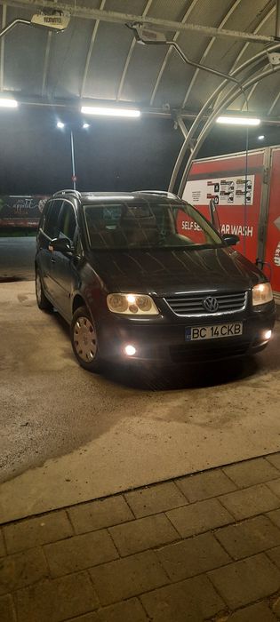 Vw touran anul 2004