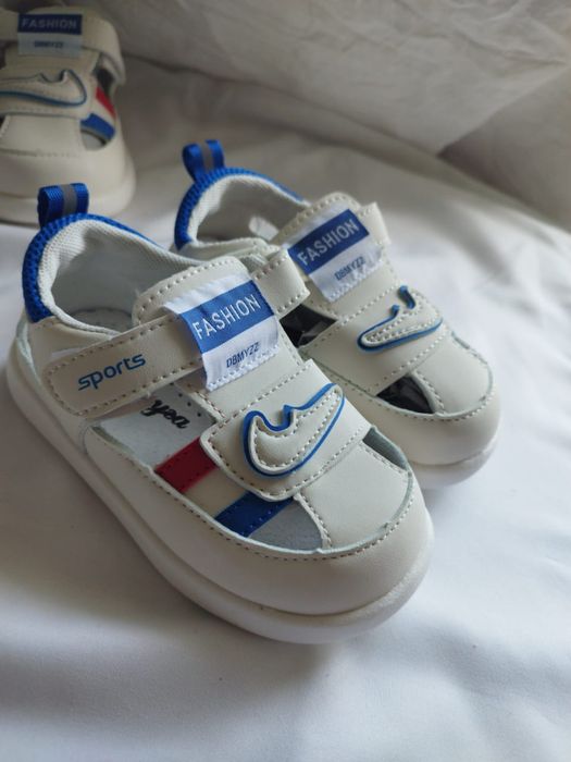 Продам Сандали детские