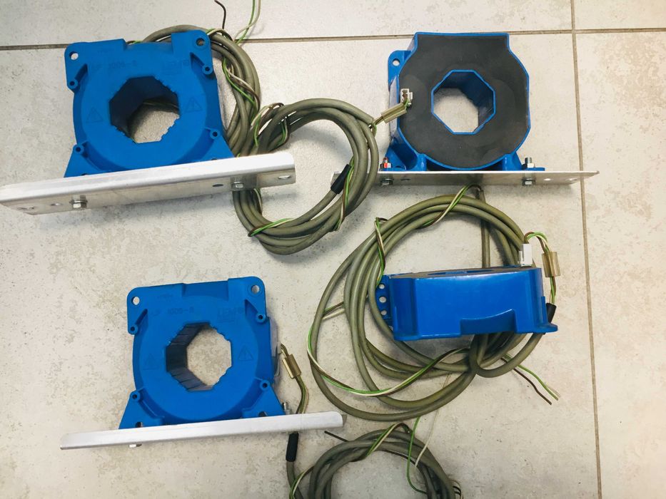 Traductoare de curent de 1000 A cu ieșire în buclă închisă.