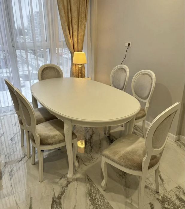 Стол и 6 стульев