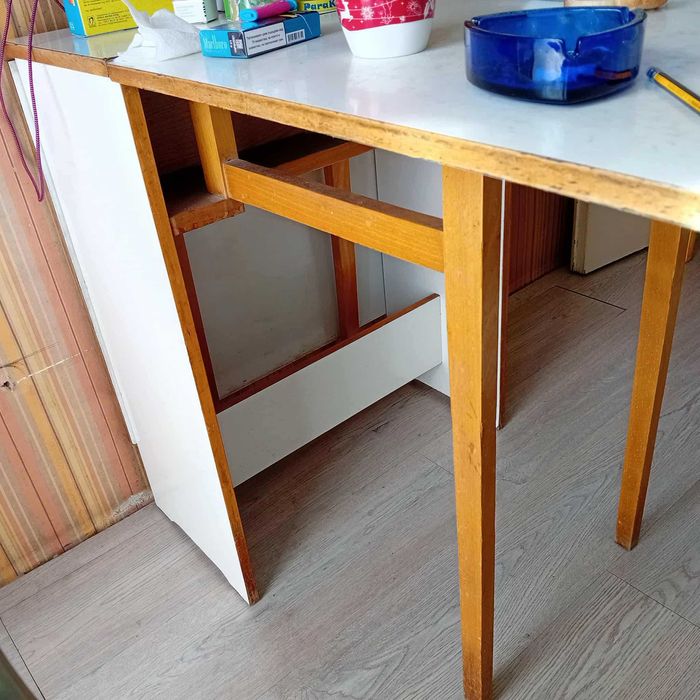 Сгъваема маса от соца