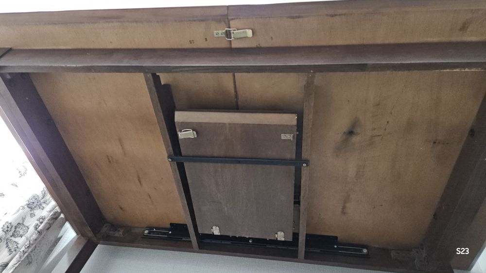 Стол обеденный гостинный