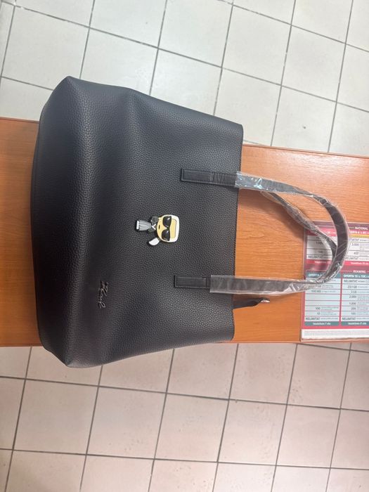 Vind Geanta Karl Lagerfeld