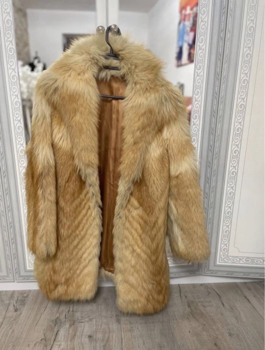 Haina blana naturala  vulpe 100%