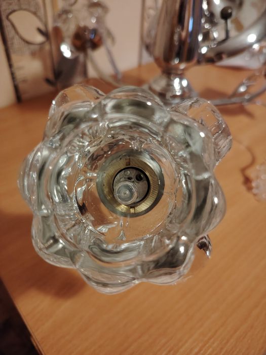 Продам люстру 3 тыс.