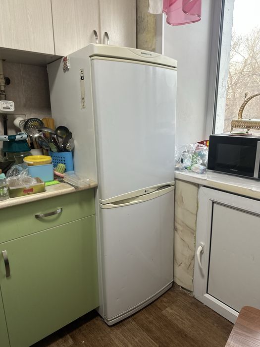 Продам холодильник