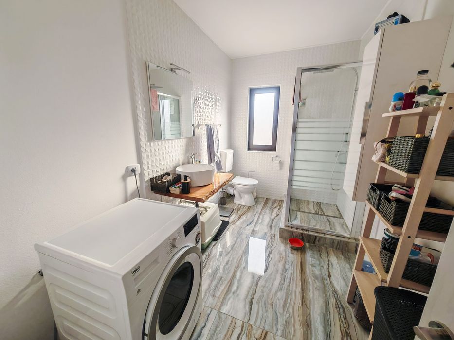 Proprierar vand casa  mobilata si utilata in Margineni