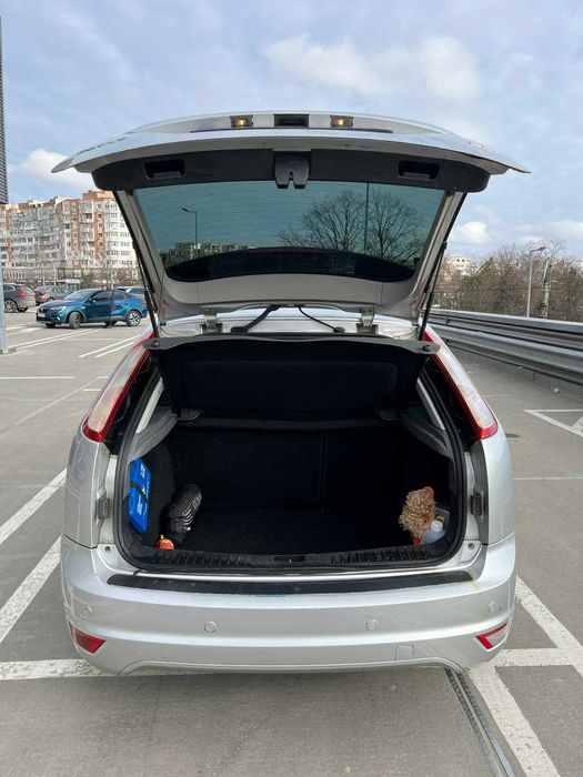 Vand Ford Focus Hatchback M1