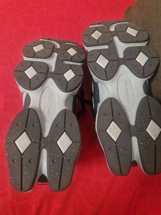 Продават се мъжки маратонки New Balance