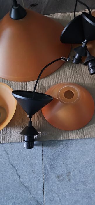 5 броя лапми- 2 големи и 3 малки