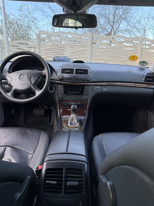 Mercedes-Benz E270 CDI W211