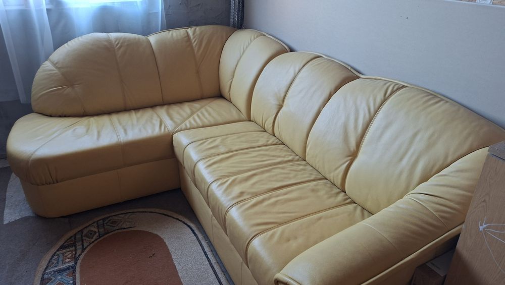 Canapea din piele naturala