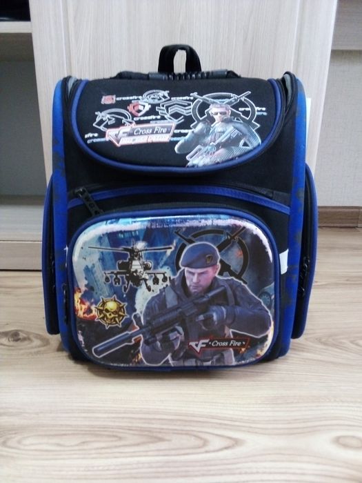 Рюкзак школьный