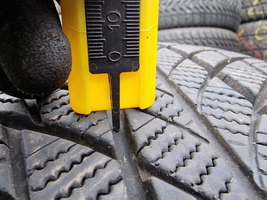 Anvelope 245/50R19 marca Bridgestone, M+S, DOT 2023, 7mm