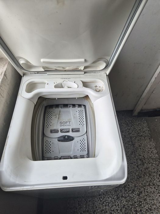 Продавам   Пералня AEG