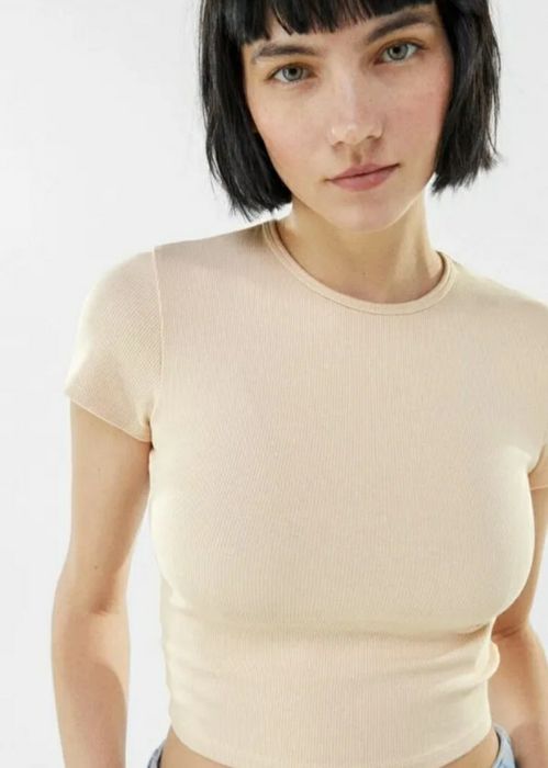 Топы и футболки Pull&bear, Defacto, Bershka, Stradivarius, Zara, Amisu