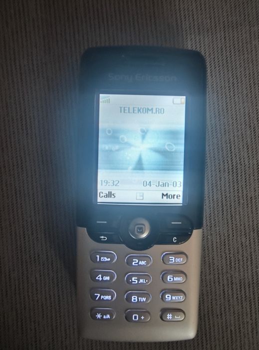 Sony Ericsson t610 + charger ( orice rețea)