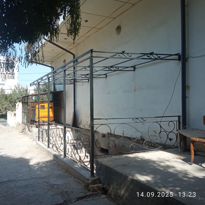 Кованые изделия перила двери мебели из металла скамейки кравати