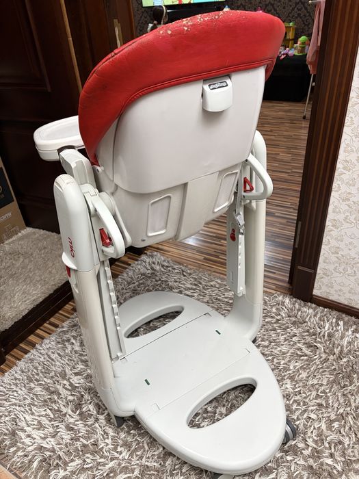 Детский стульчик-качеля для кормления Peg-Perego
