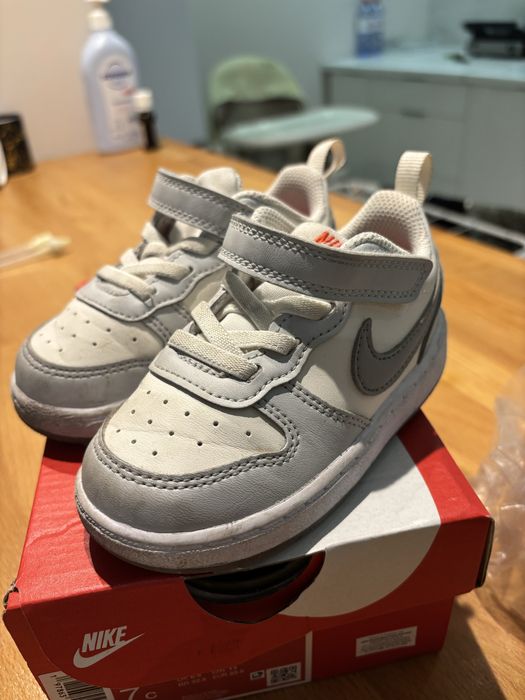 Оригинальные кеды от Nike на размео 23,5