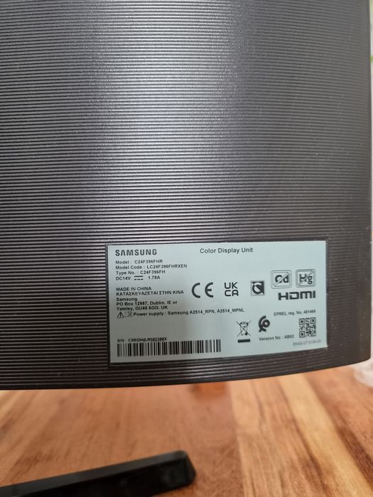 Monitor curbat Samsung