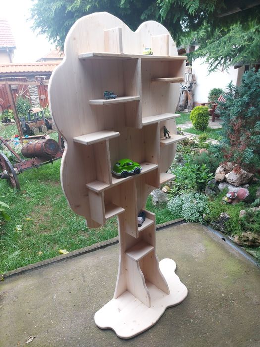 Етажерка от дърво,масичка, детско  столче.