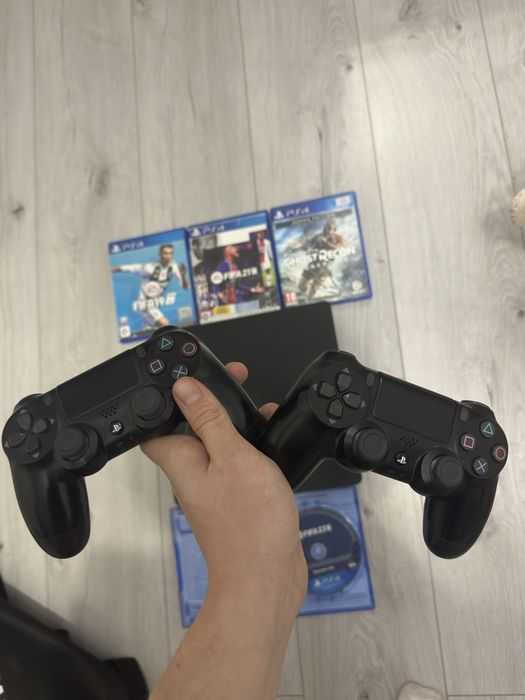 PlayStation 4 slim 512gb