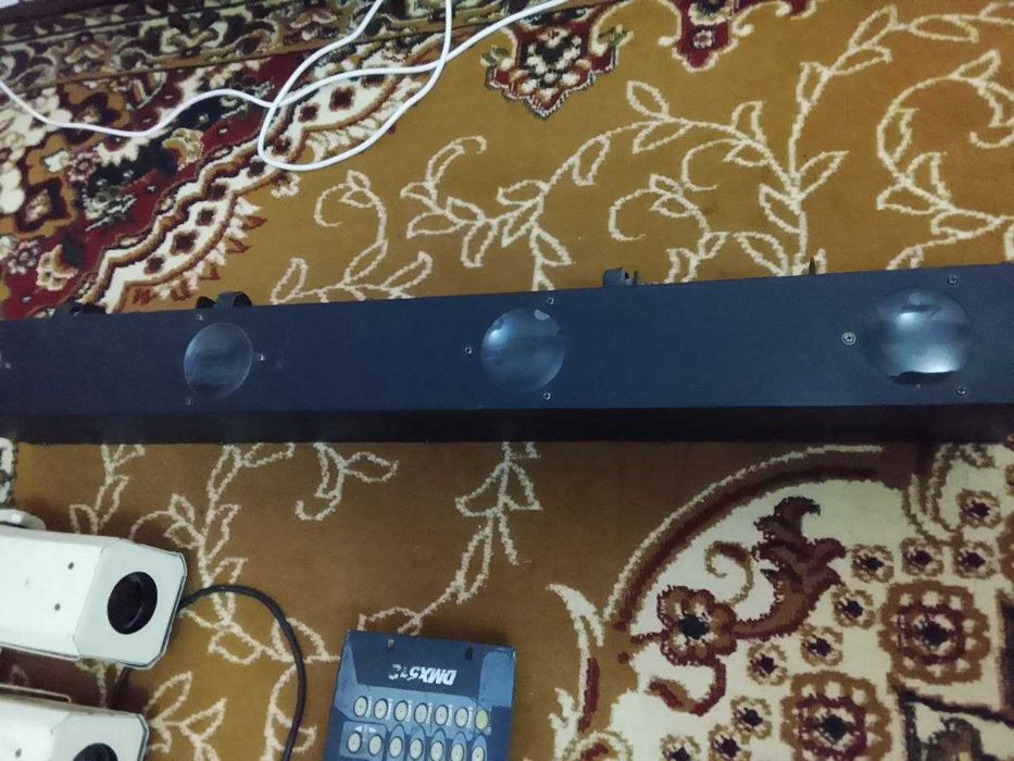 SANYO Proyektor + 2 ta kolonka (Komplekt)