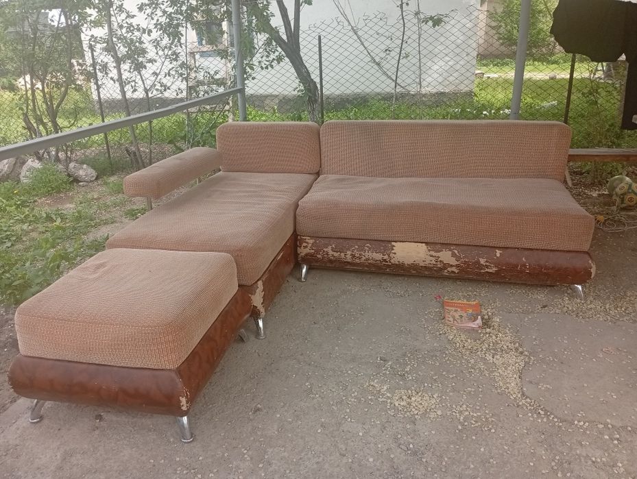 Уголок диван сатылады