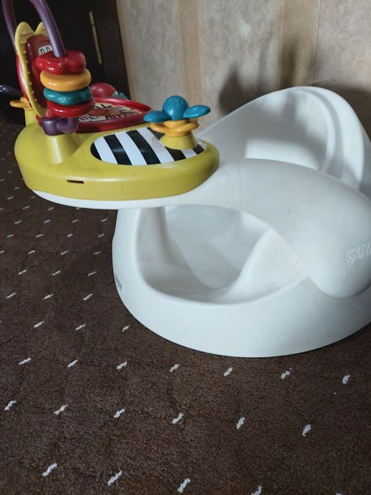 Bolalar uchun utiradigan stul 5 oylikdan 1.5 -2 yoshgacha utirsa buldi