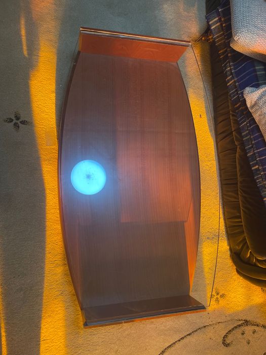 Стеклянный столик