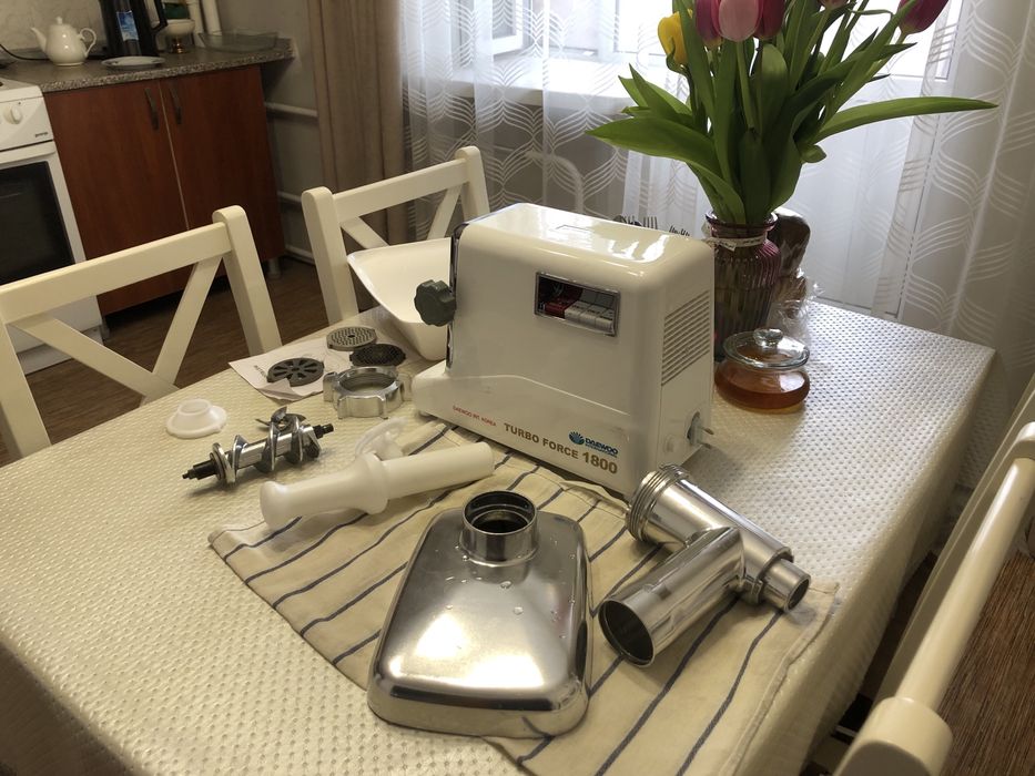 Электрическая мясорубка