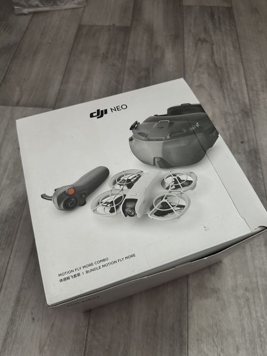 Дрон DJI Neo motion Fly More Combo