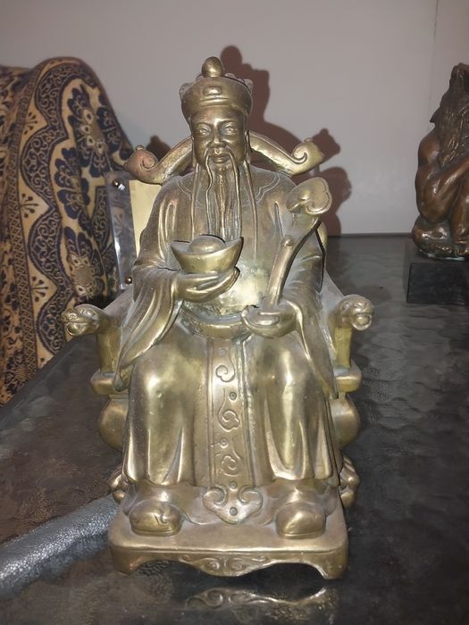 Продам статуэтки