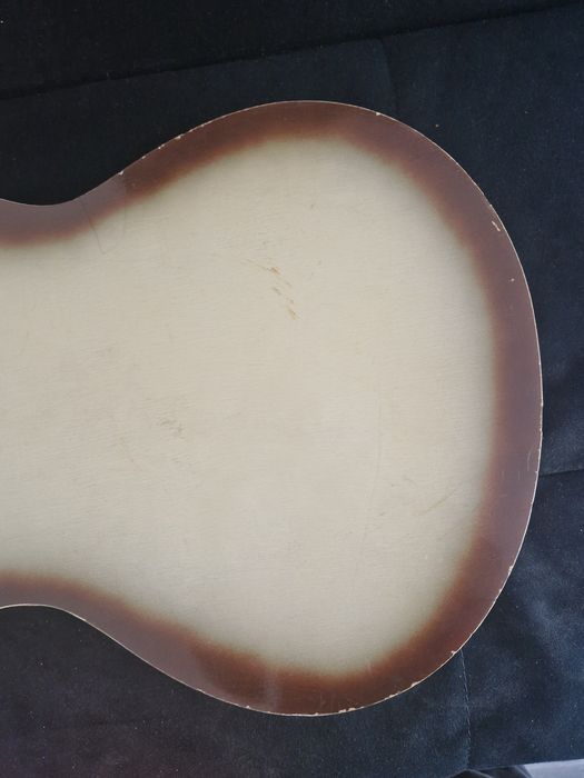 Българска китара Кремона