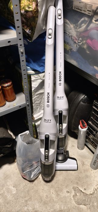 Vând aspirator Bosch