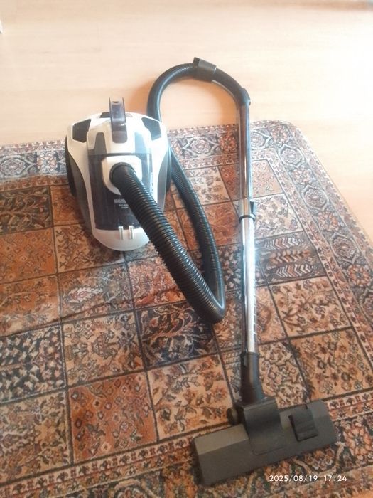 Продам Пылесос. Немецкий.
