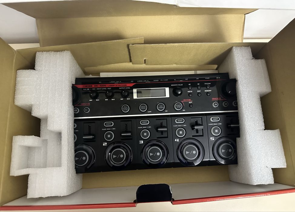 Продам Loop Station RC-505 с микрофоном