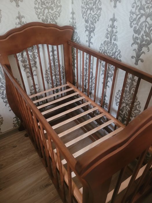 продам манеж дерево