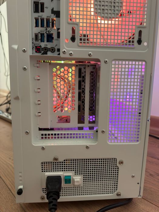Геймърски компютър | RTX 4070 Ti | Ryzen 7800X3D