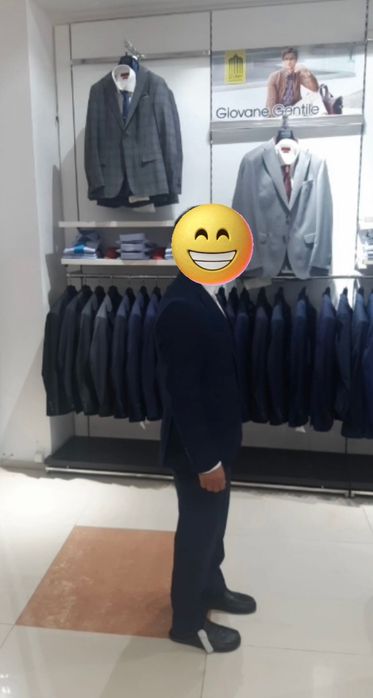 Продается мужской костюм 48 размер