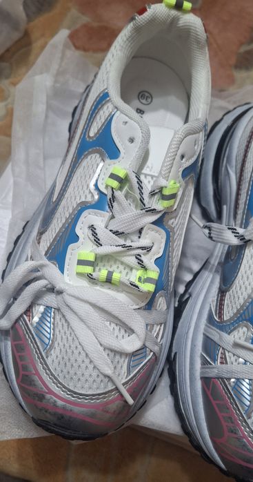 Дамски маратонки