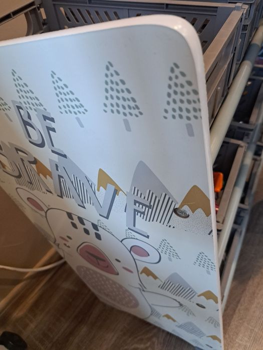 Шкаф за играчки с кутии