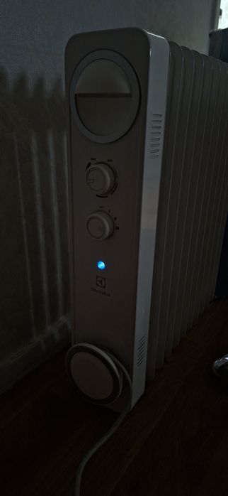 Продается масляный обогреватель Electrolux Sphere EOH/M-6221.