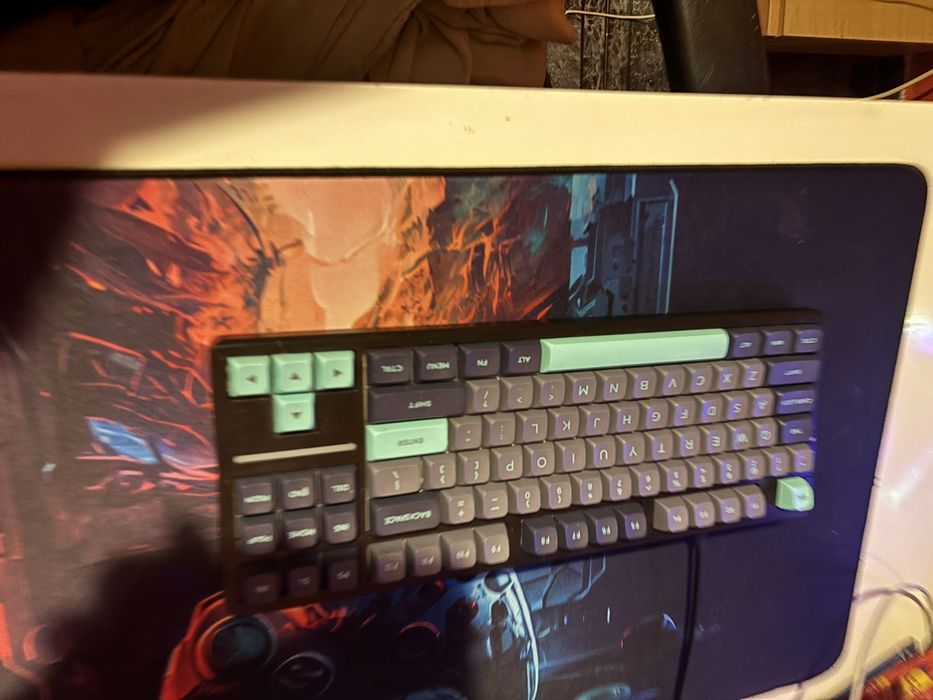 Компютърен сетъл rtx 3070 300HZ монитор и ryzen 5 5600