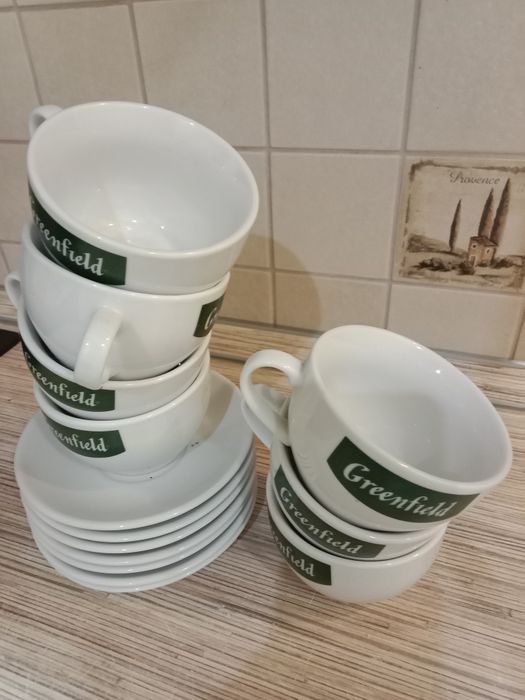 Чашки с блюдцами чайные